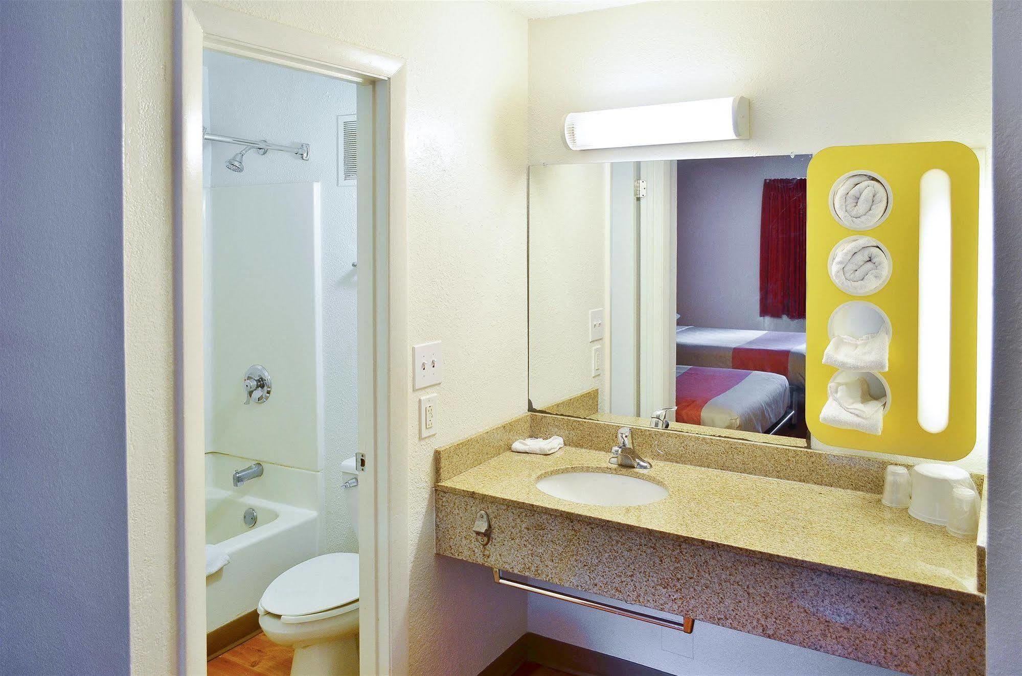 Motel 6 Boston South - برينتري المظهر الخارجي الصورة